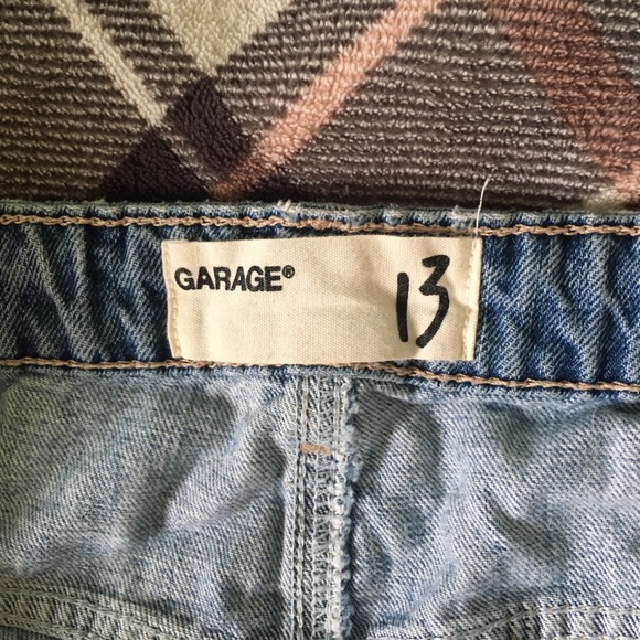 Garage Jean Shorts - Picture 2 of 2
